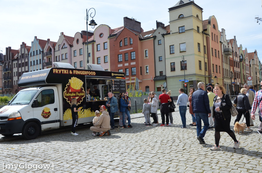 Rynek zamienił się w jeden wielki bar