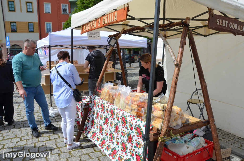 Rynek zamienił się w jeden wielki bar