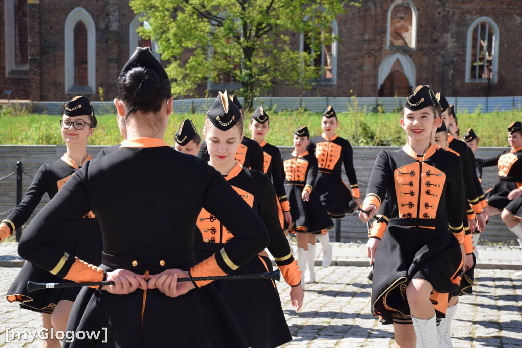 Występ orkiestry hutniczej i mażoretek w Głogowie