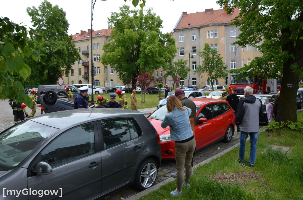 Szokujące dachowanie na Kołłątaja w Głogowie