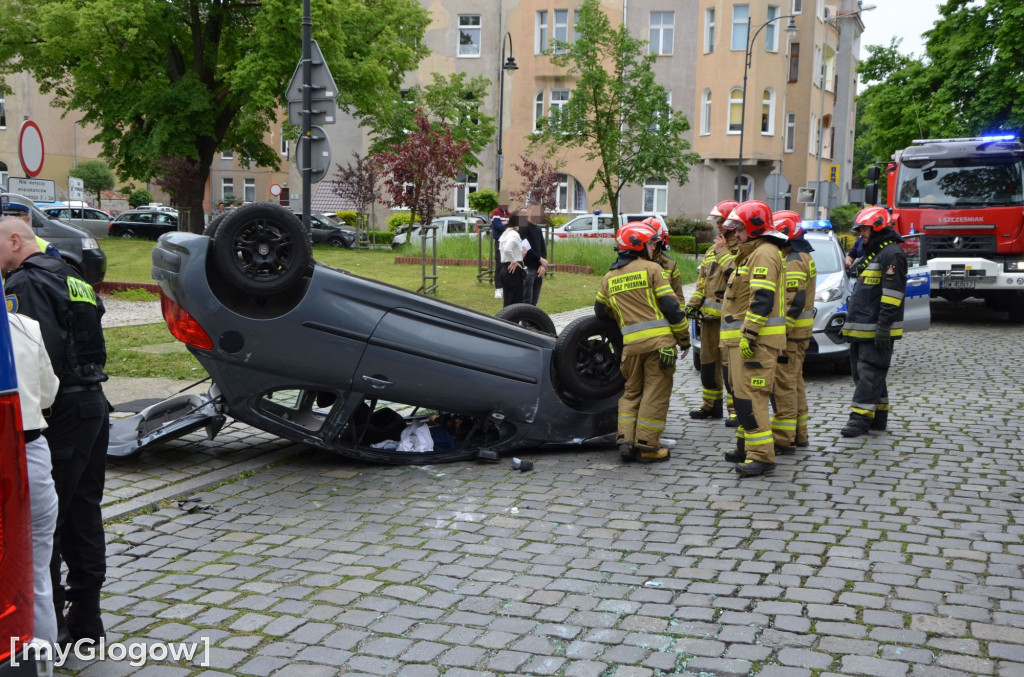 Szokujące dachowanie na Kołłątaja w Głogowie