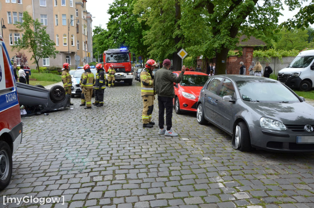 Szokujące dachowanie na Kołłątaja w Głogowie
