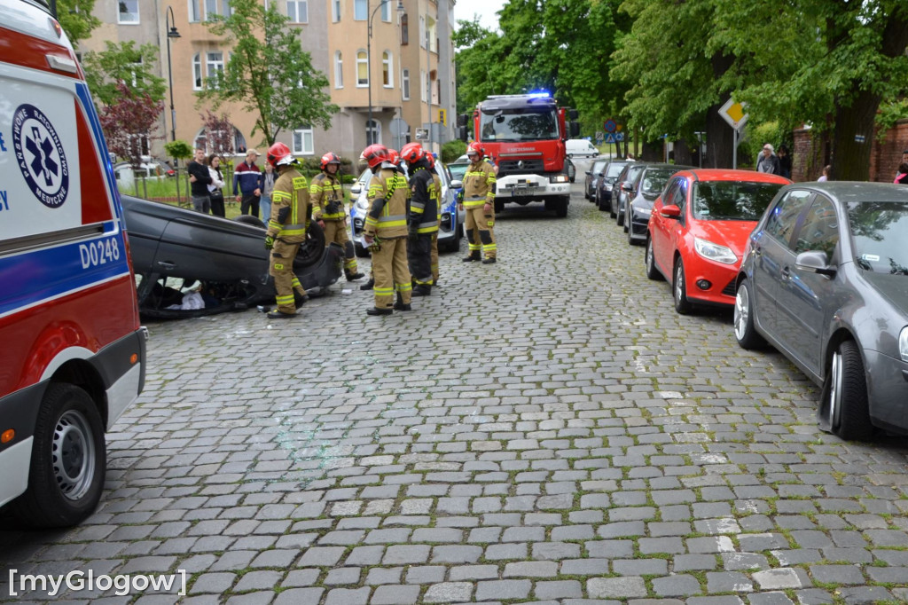 Szokujące dachowanie na Kołłątaja w Głogowie
