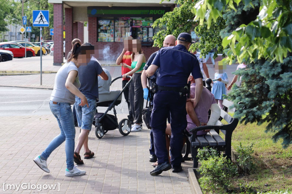 Atak nożownika pod apteką w Głogowie