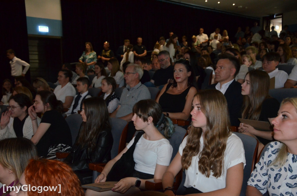 Gala stypendialna prymusów trwa