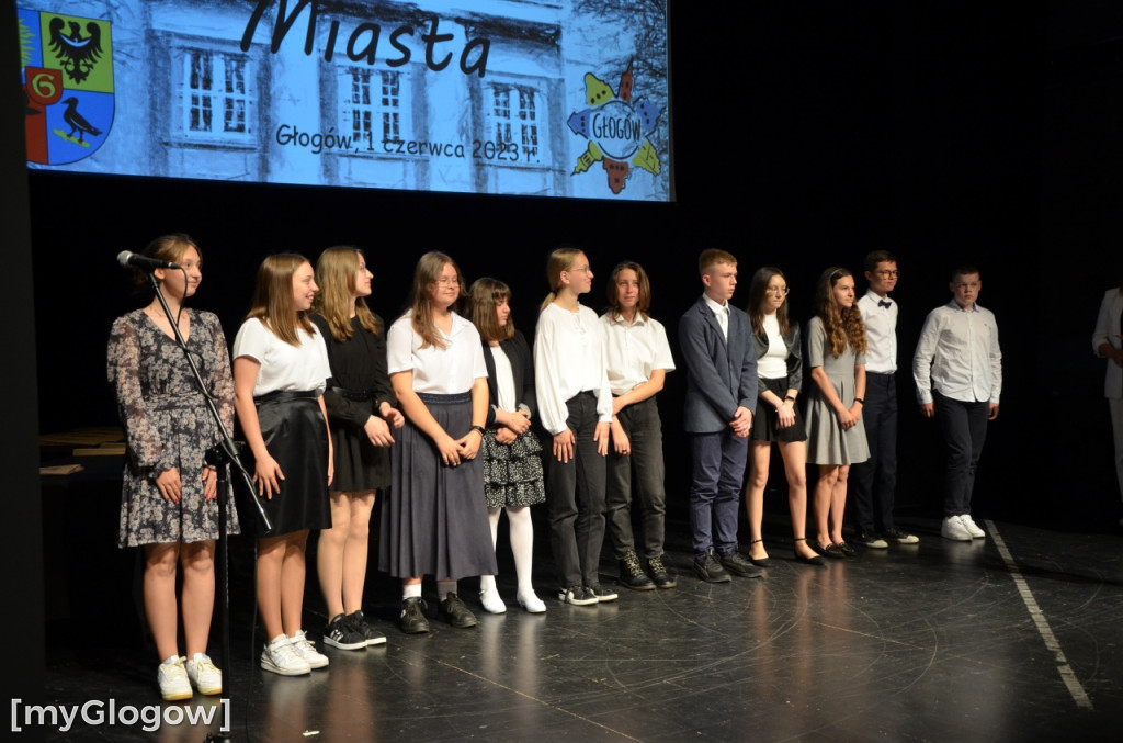 Gala stypendialna prymusów trwa