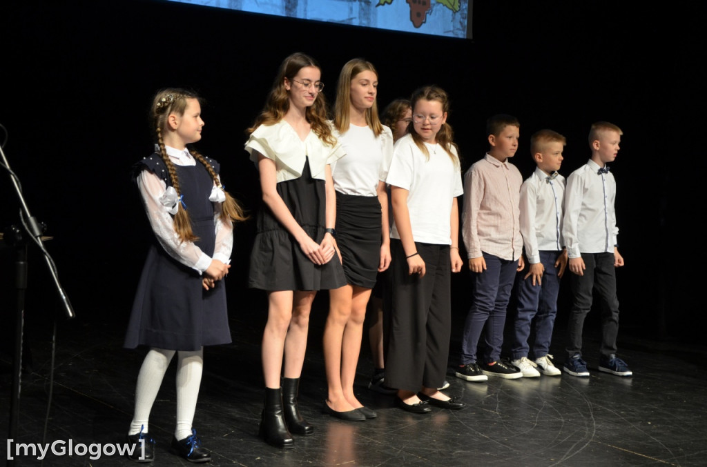 Gala stypendialna prymusów trwa