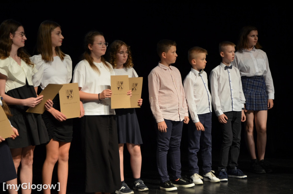 Gala stypendialna prymusów trwa