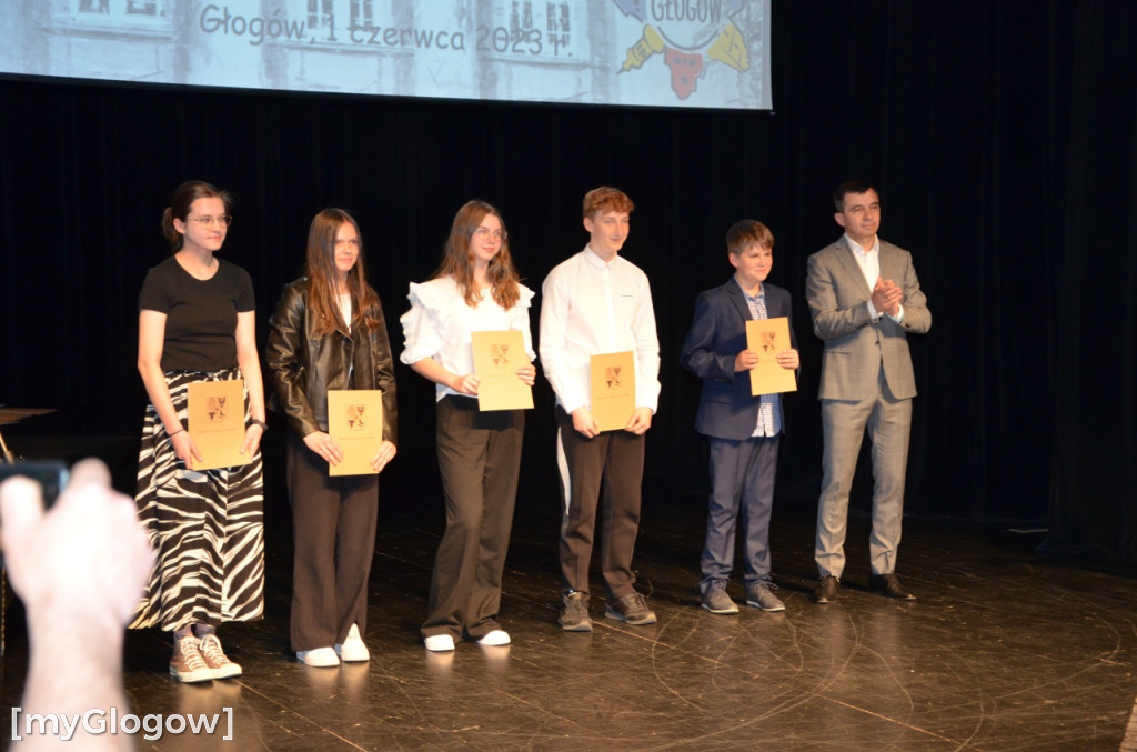 Gala stypendialna prymusów trwa