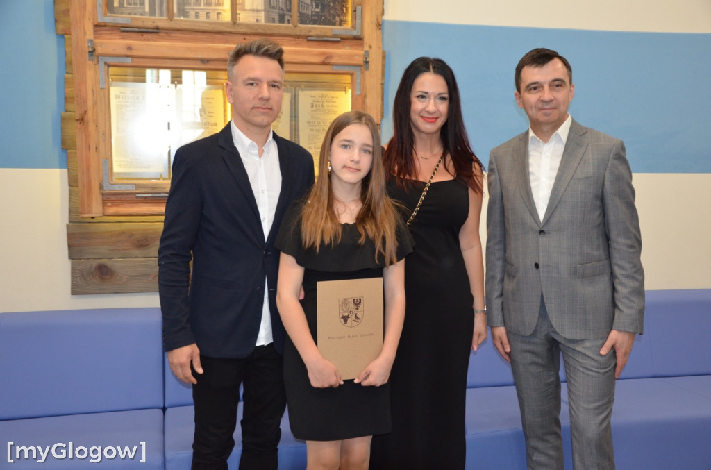 Gala stypendialna prymusów trwa