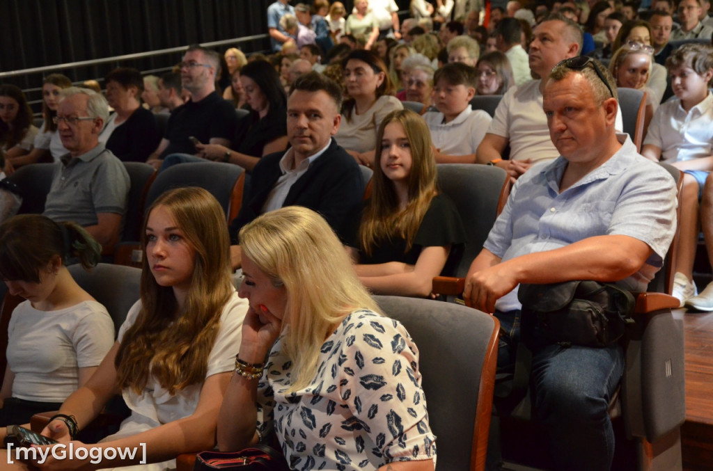 Gala stypendialna prymusów trwa