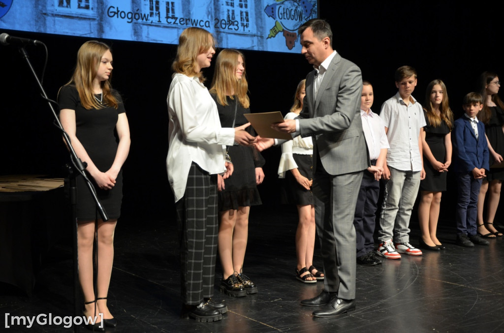 Gala stypendialna prymusów trwa