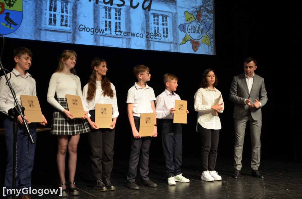 Gala stypendialna prymusów trwa