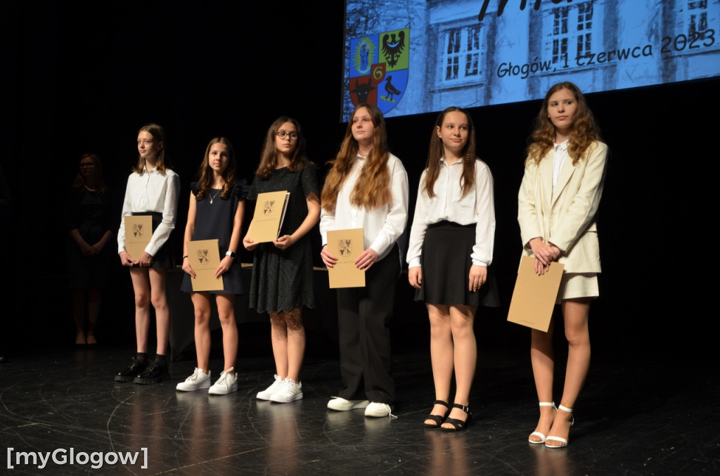 Gala stypendialna prymusów trwa