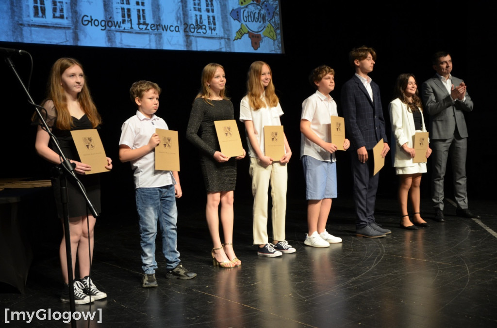Gala stypendialna prymusów trwa