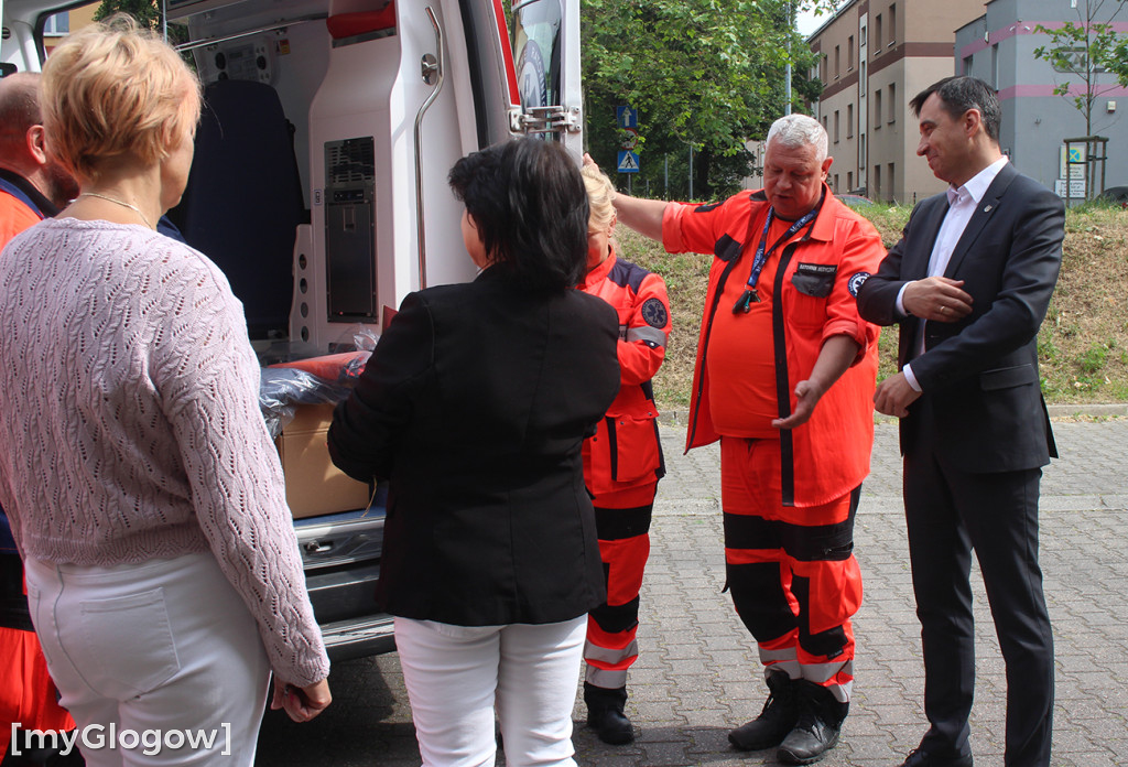 Druga głogowska karetka z elektrycznymi noszami