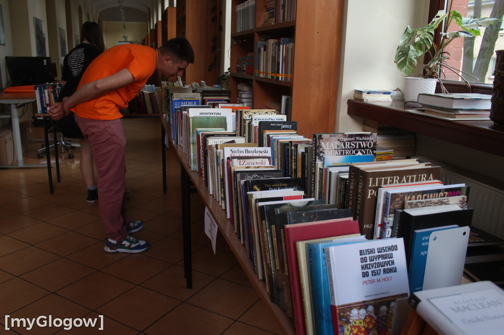 V Odjazdowy Bibliotekarz