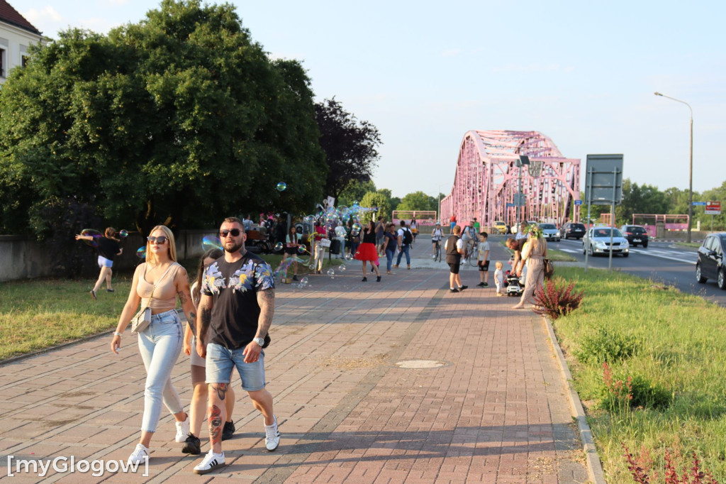 Wianki popłynęły Odrą. Upletły je Głogowianki