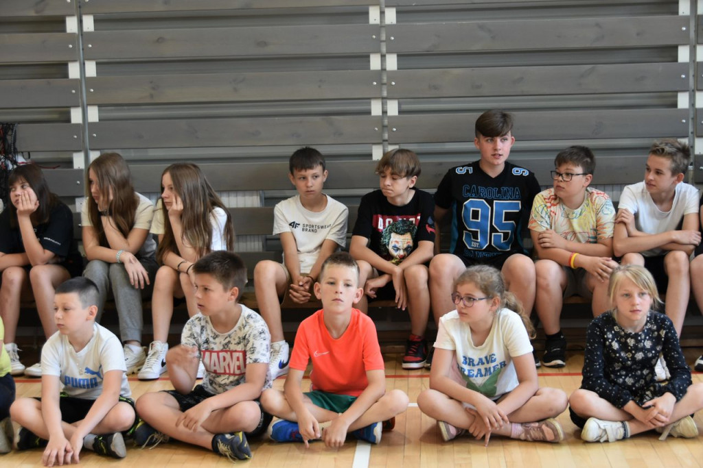 Zebrali 720 kg nakrętek by pomóc Weronice i Amelce