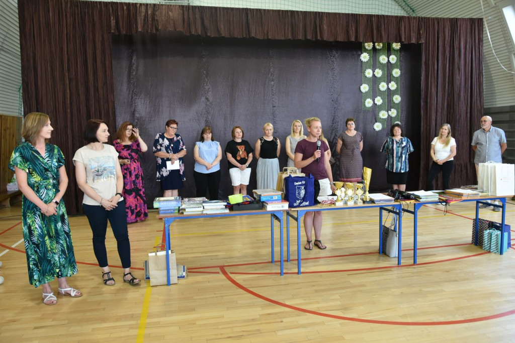 Zebrali 720 kg nakrętek by pomóc Weronice i Amelce
