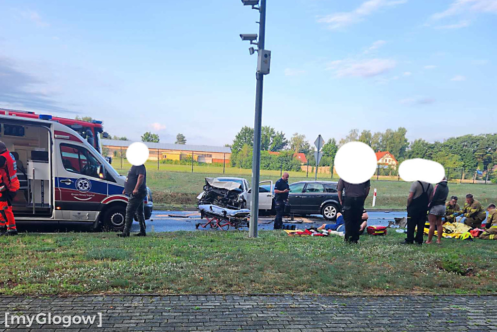 Czołówka w Sławie. Kierowcy w szpitalu