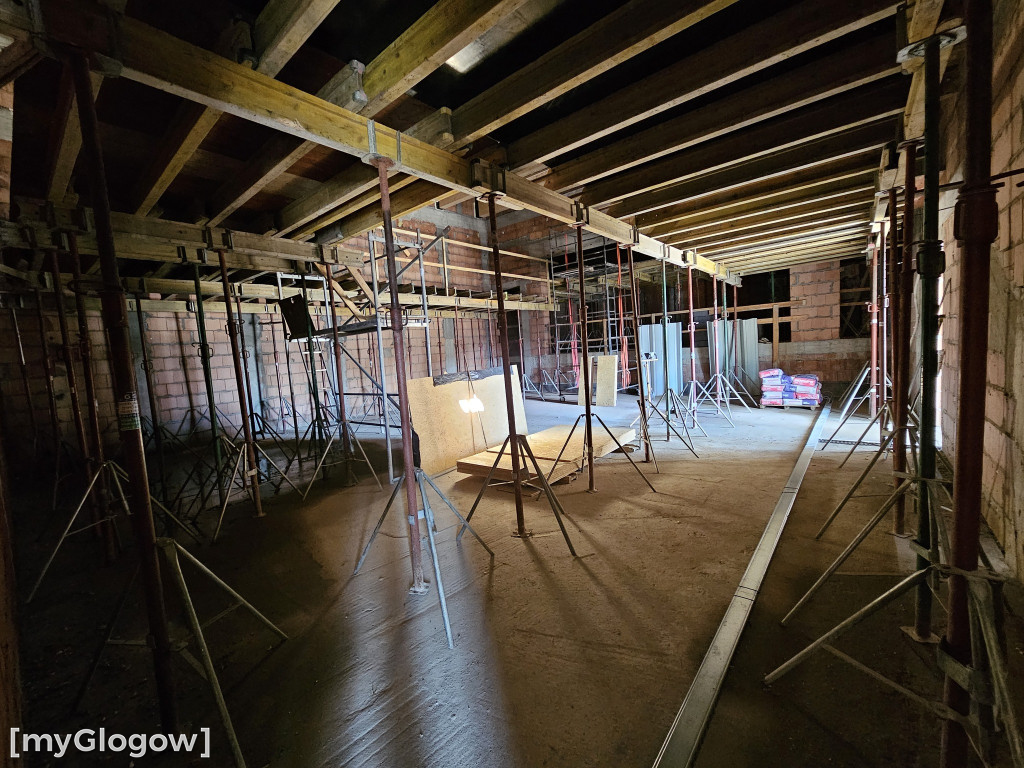 Przebudowa budynku centrum kultury w Grębocicach
