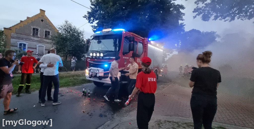 Powitanie wozu strażackiego OSP w Grochowicach
