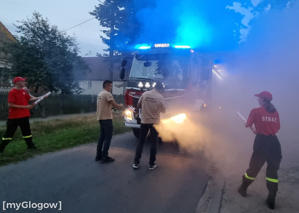 Powitanie wozu strażackiego OSP w Grochowicach