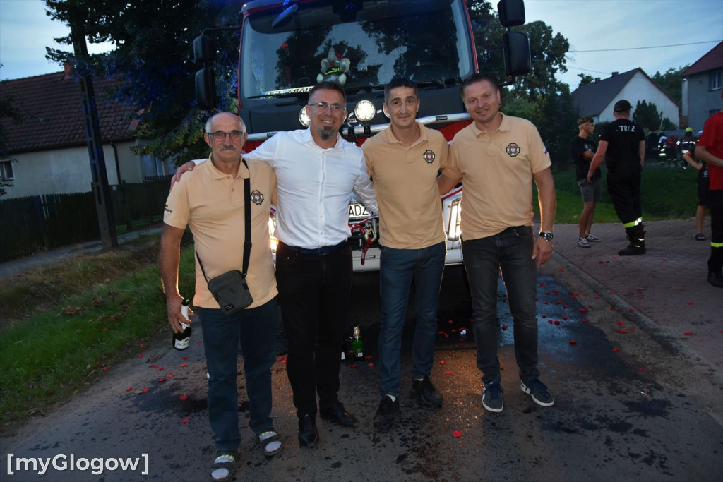 Powitanie wozu strażackiego OSP w Grochowicach