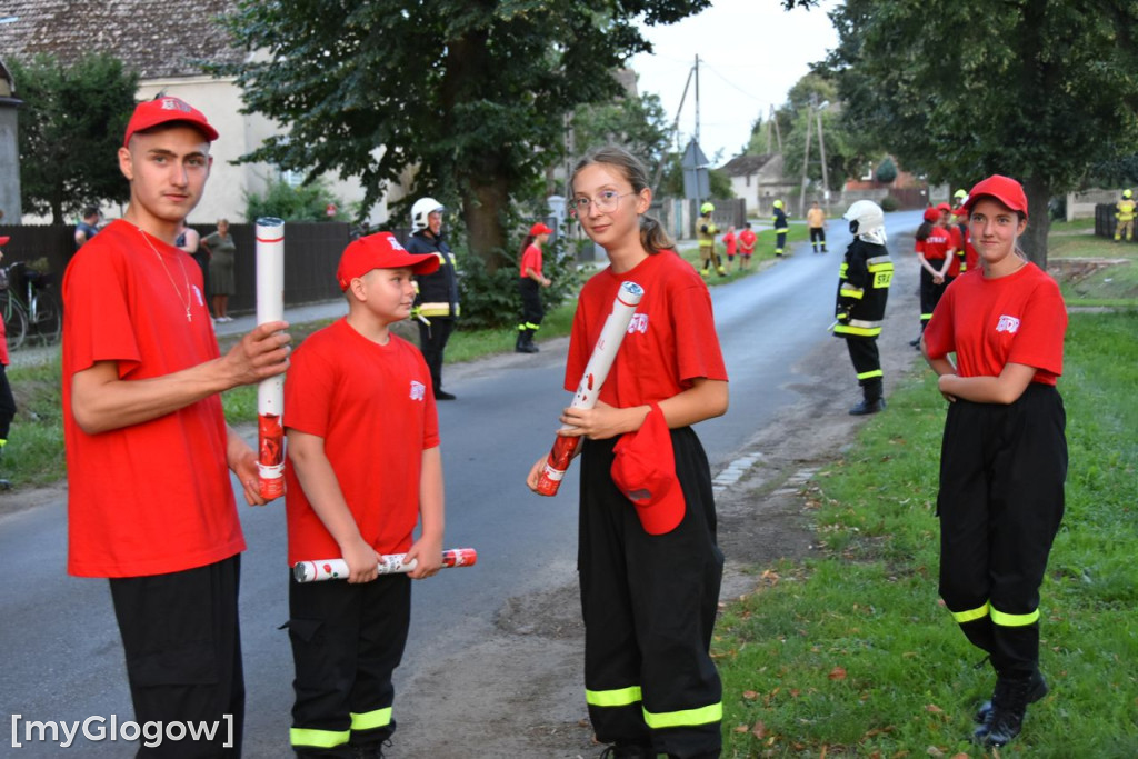 Powitanie wozu strażackiego OSP w Grochowicach