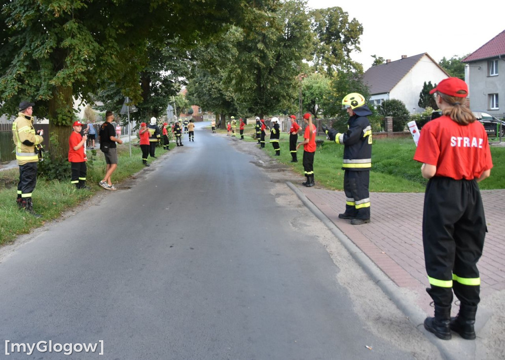 Powitanie wozu strażackiego OSP w Grochowicach