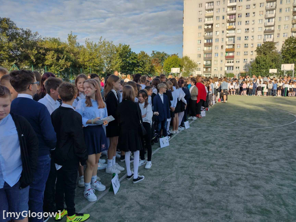 Rozpoczęcie roku szkolnego w Szkole Podstawowej nr 8 w Głogowie