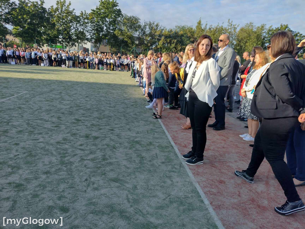 Rozpoczęcie roku szkolnego w Szkole Podstawowej nr 8 w Głogowie