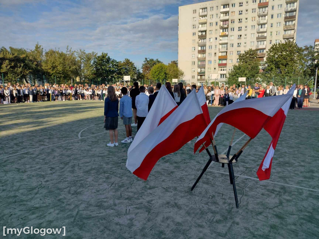 Rozpoczęcie roku szkolnego w Szkole Podstawowej nr 8 w Głogowie