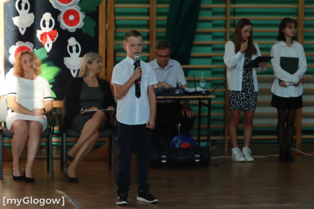 Uczniowie SP 10 w Głogowie rozpoczęli nowy rok szkolny!