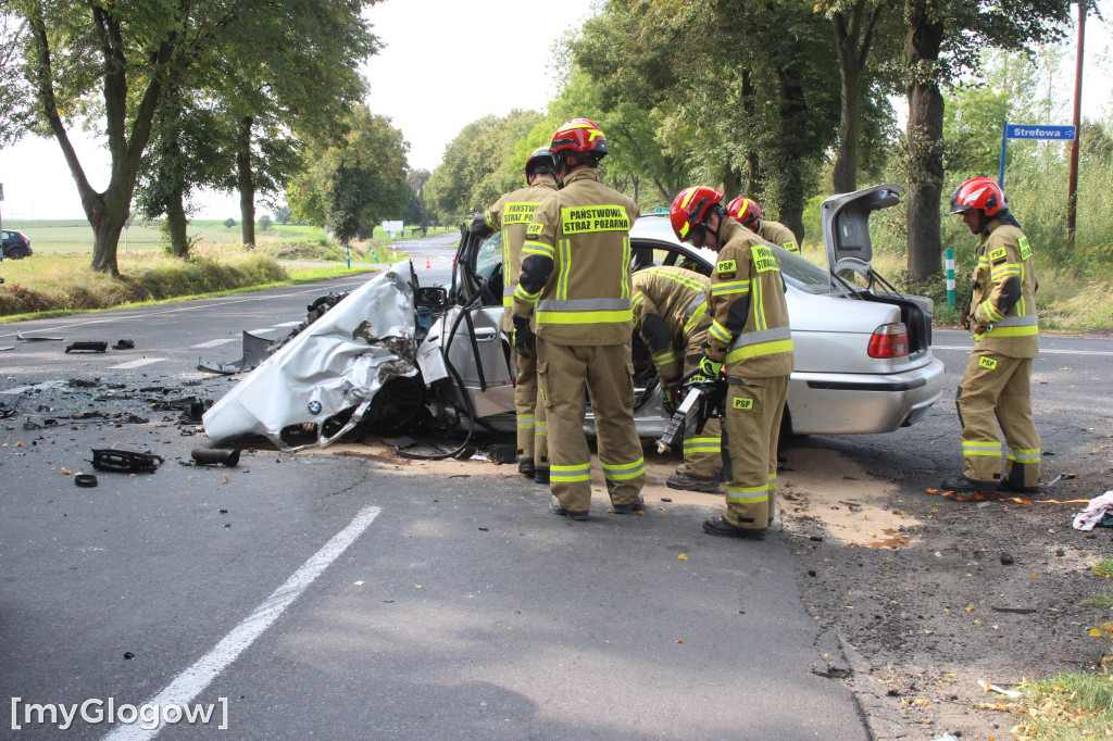 Zderzenie BMW z ciężarówką na DW 292