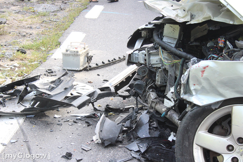Wypadek na DW 319. Dojechać można do krzyżówki