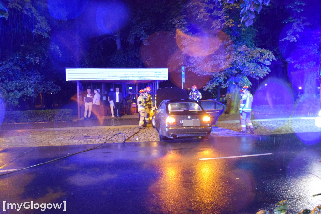 BMW uderzyło w busa na ul. Budowlanych