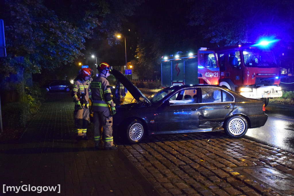 BMW uderzyło w busa na ul. Budowlanych