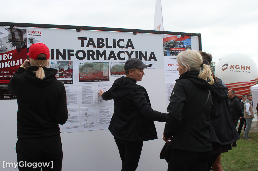 Około tysiąca biegaczy na trasach I Biegu Pokoju w Głogowie