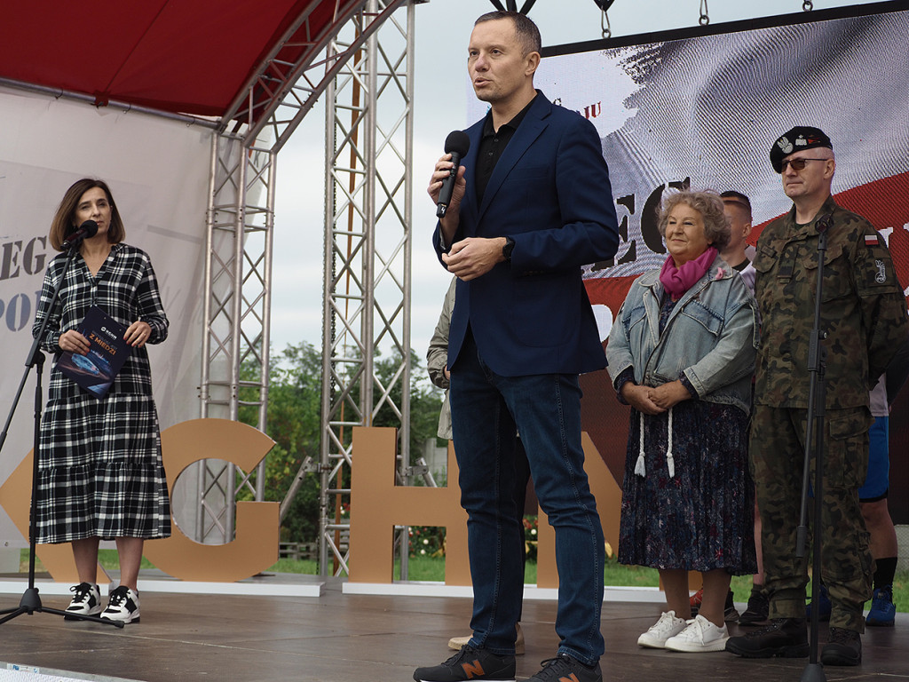 Około tysiąca biegaczy na trasach I Biegu Pokoju w Głogowie