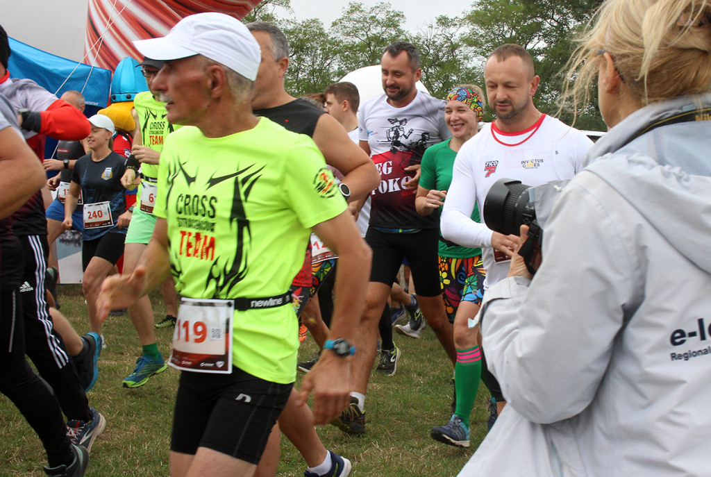 Około tysiąca biegaczy na trasach I Biegu Pokoju w Głogowie