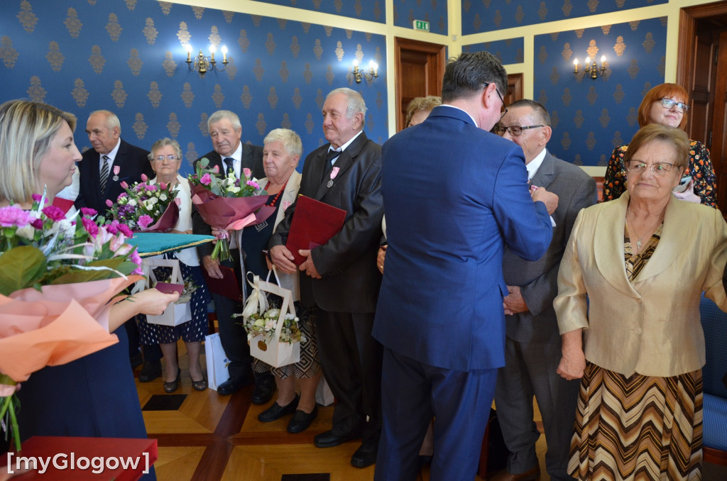 Dwie uroczystości Złotych Godów w głogowskim ratuszu