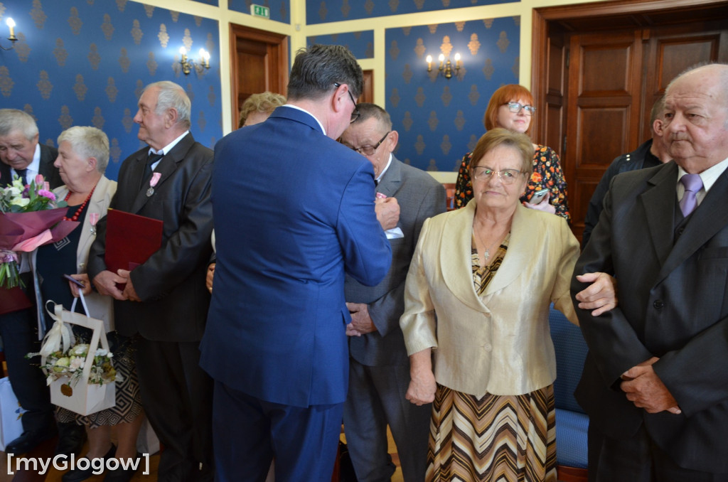 Dwie uroczystości Złotych Godów w głogowskim ratuszu