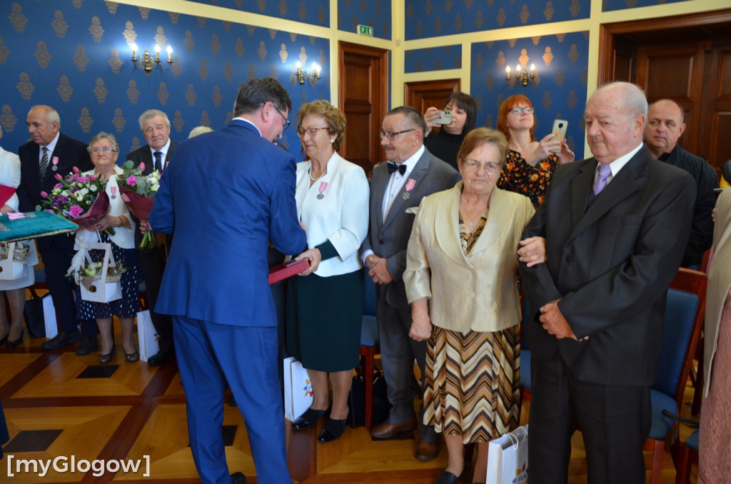 Dwie uroczystości Złotych Godów w głogowskim ratuszu