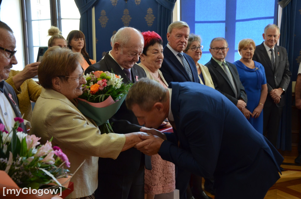 Dwie uroczystości Złotych Godów w głogowskim ratuszu