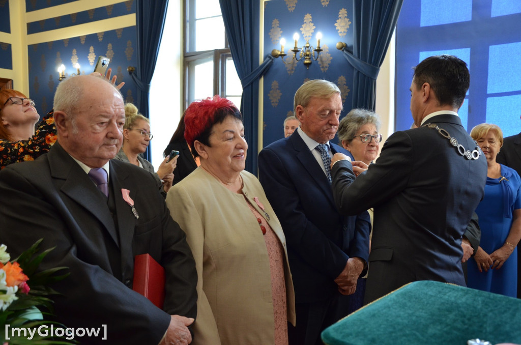 Dwie uroczystości Złotych Godów w głogowskim ratuszu