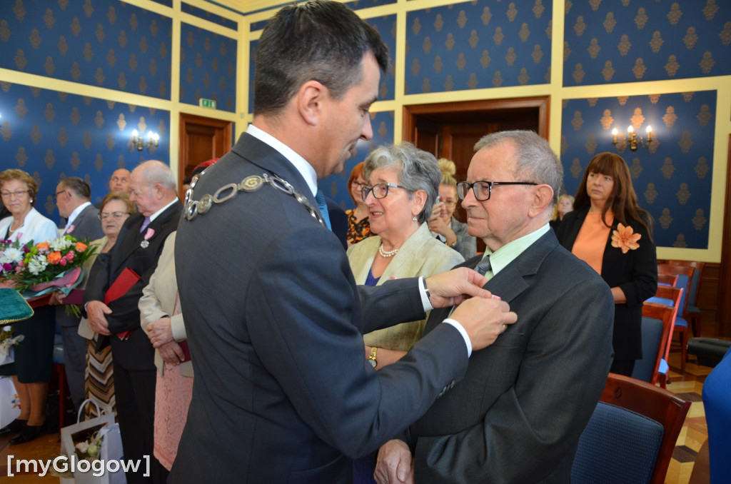 Dwie uroczystości Złotych Godów w głogowskim ratuszu