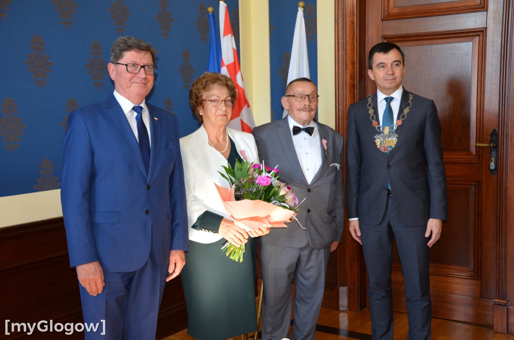 Dwie uroczystości Złotych Godów w głogowskim ratuszu