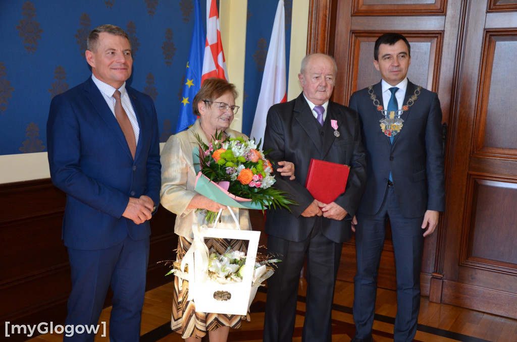 Dwie uroczystości Złotych Godów w głogowskim ratuszu